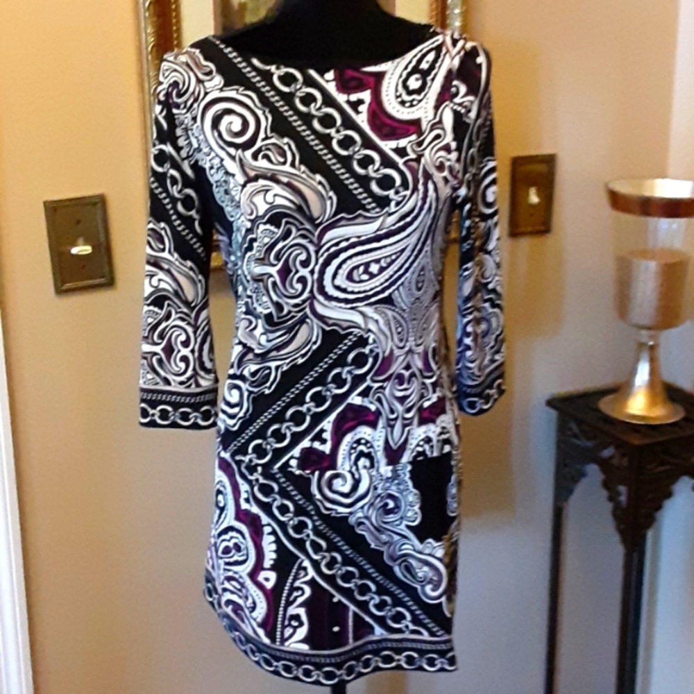 White House Black Market Black White gold wine paisley tunic stretch low…Small
